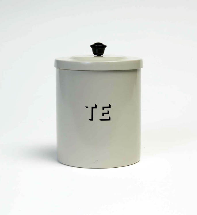 Te, Putty Grey