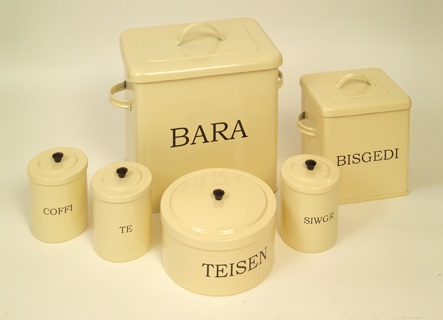 Welsh Serif Cream Collection